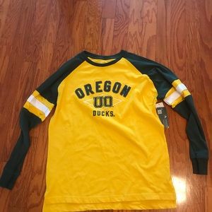 Oregon ducks sweatshirt size large boys.